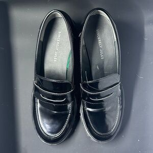 Sincerely Jules Black Moccasins